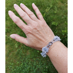 Bracelet large pour femme en perles cristal côté fermoir porté par DorienneB
