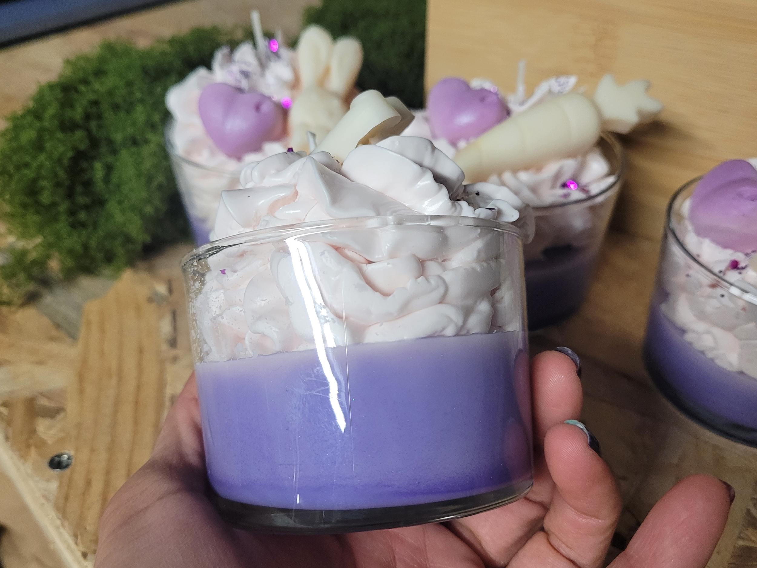 bougie-gourmande-paques-chantilly-mauve