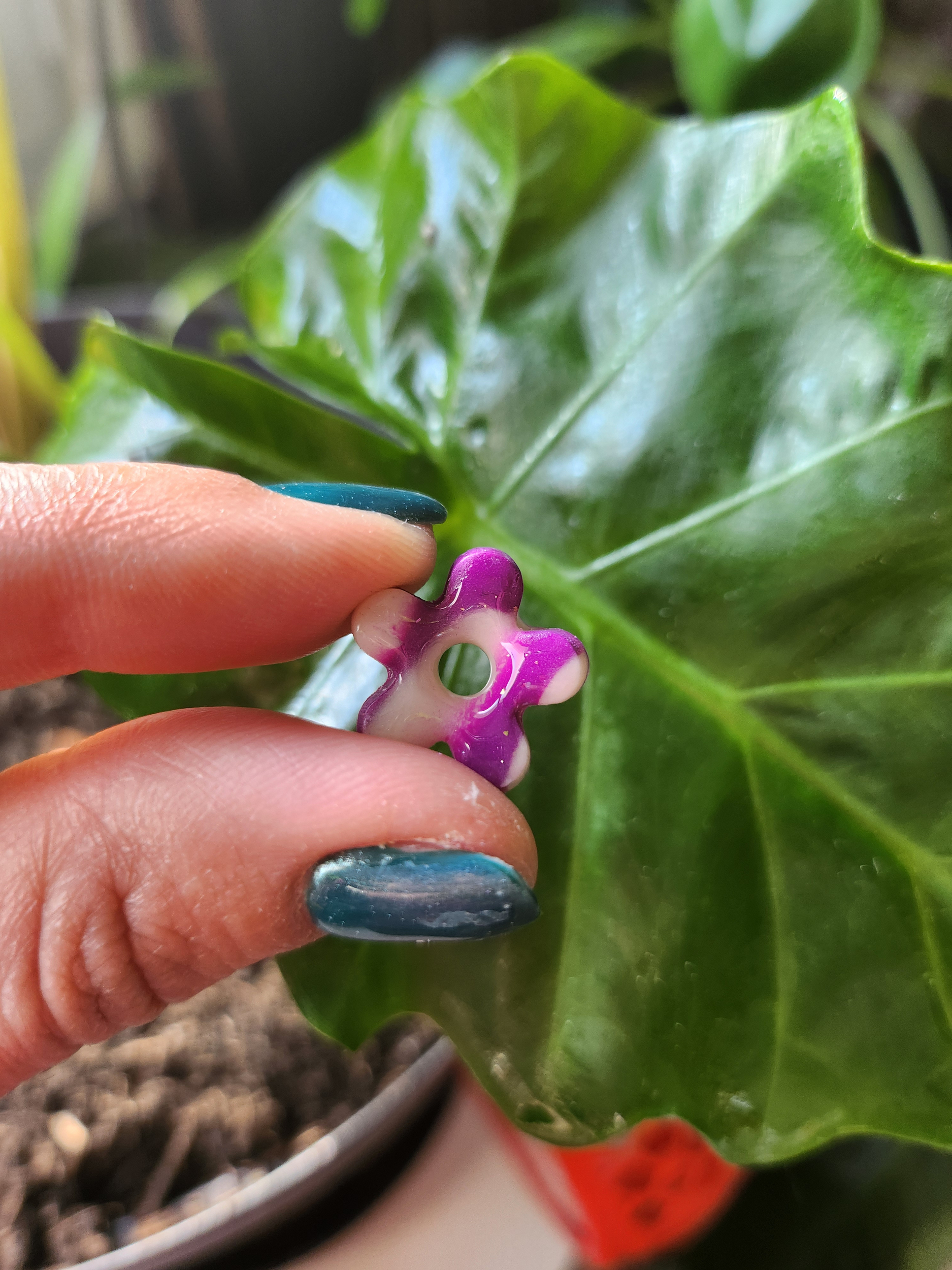 mini flora charms blanc et fuchsia