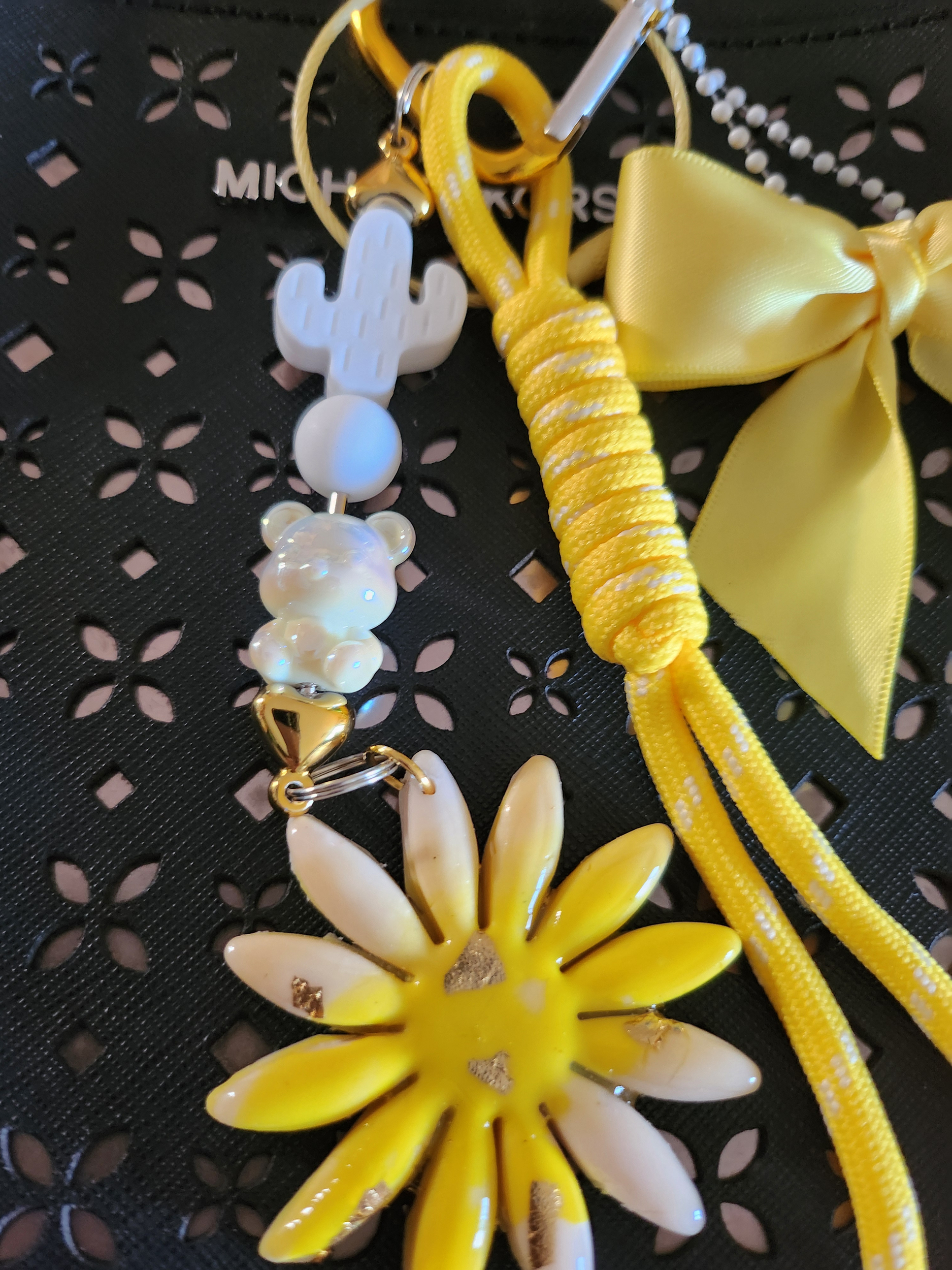 Bijoux de sac avec flora marguerite
