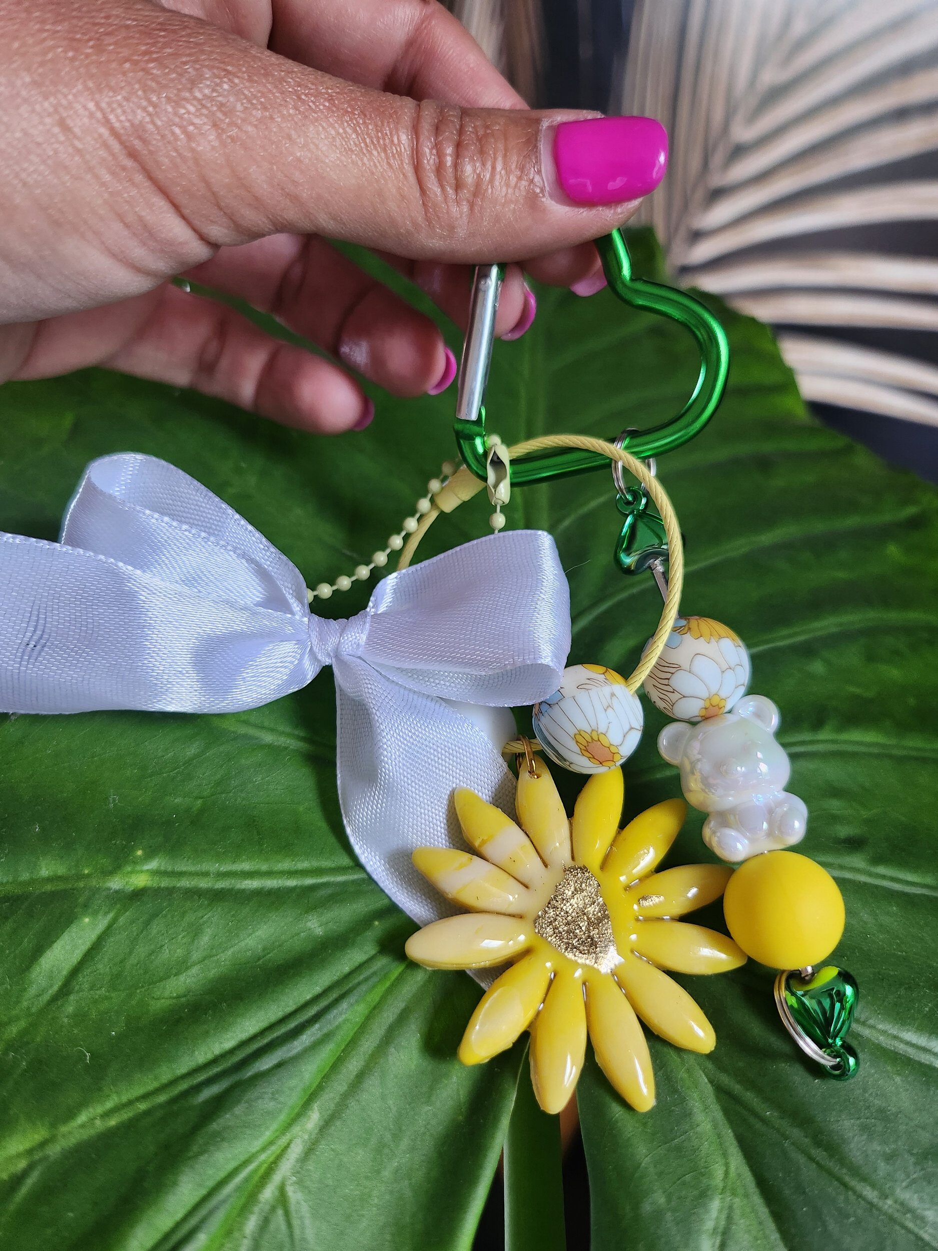 Bijoux de sac marguerite jaune et or