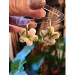 FLORA CHARMS COULEURS VANILLE ET PISTACHE