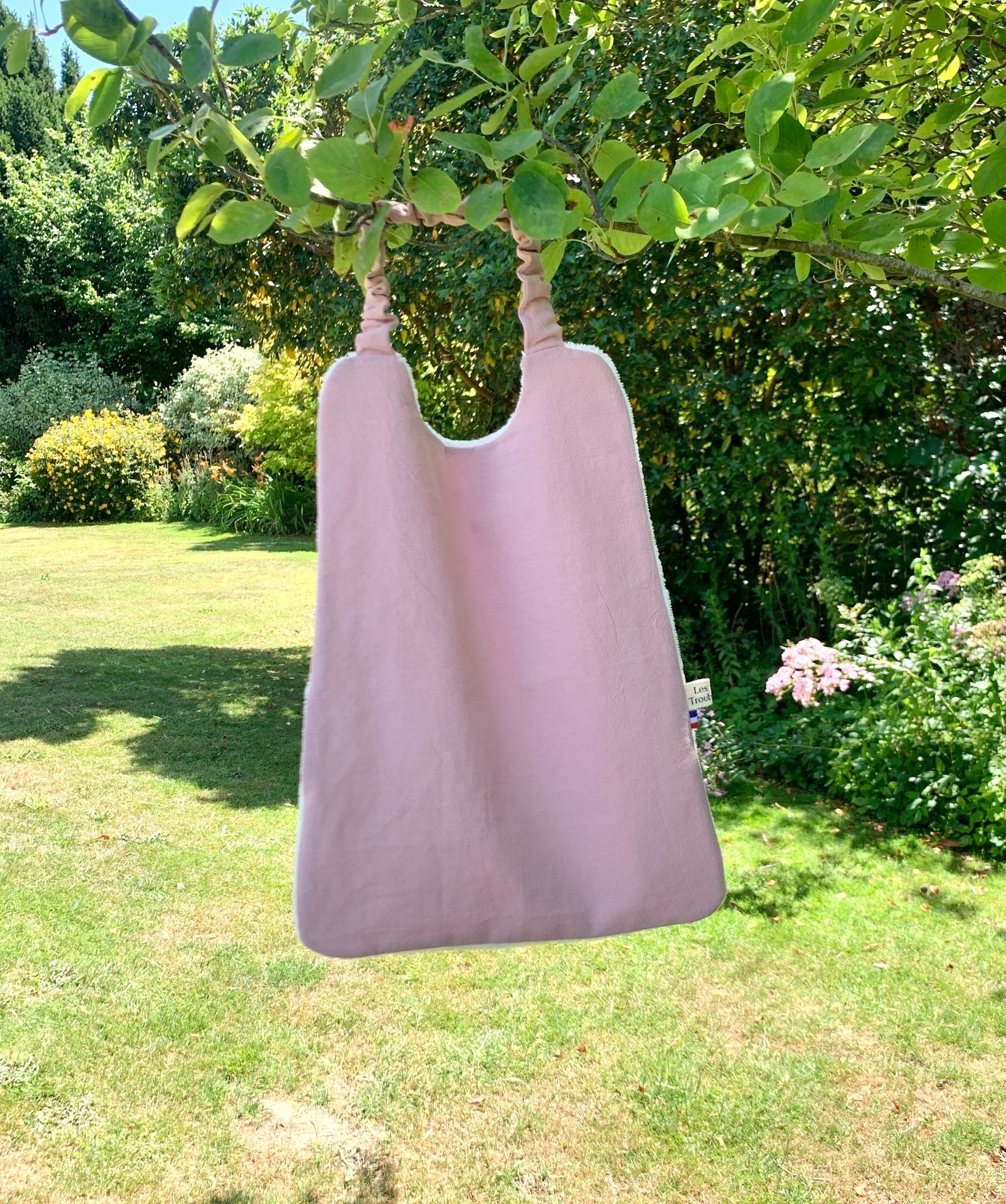 bavoir élastiqué vieux rose