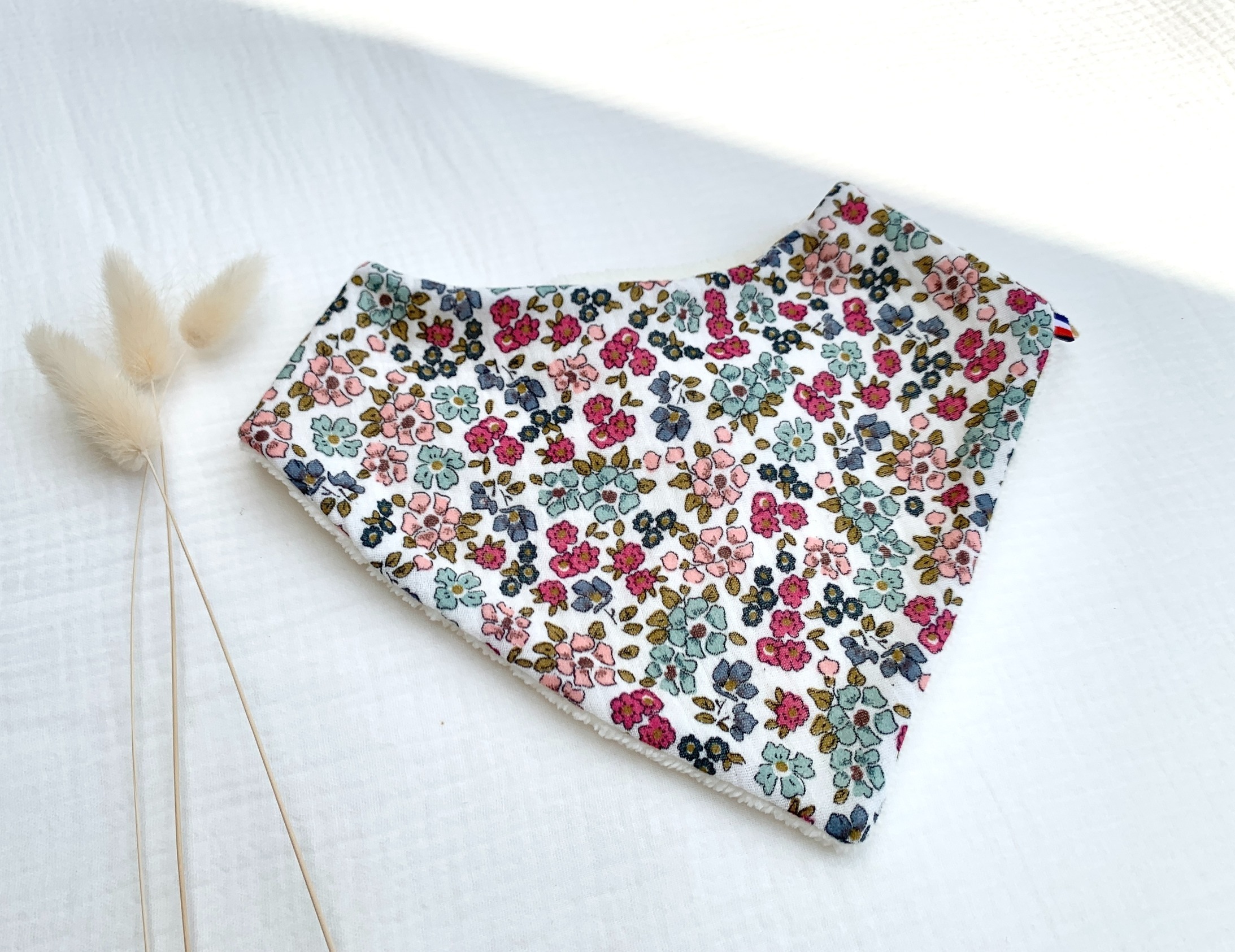 bavoir bandana double gaze multi rose