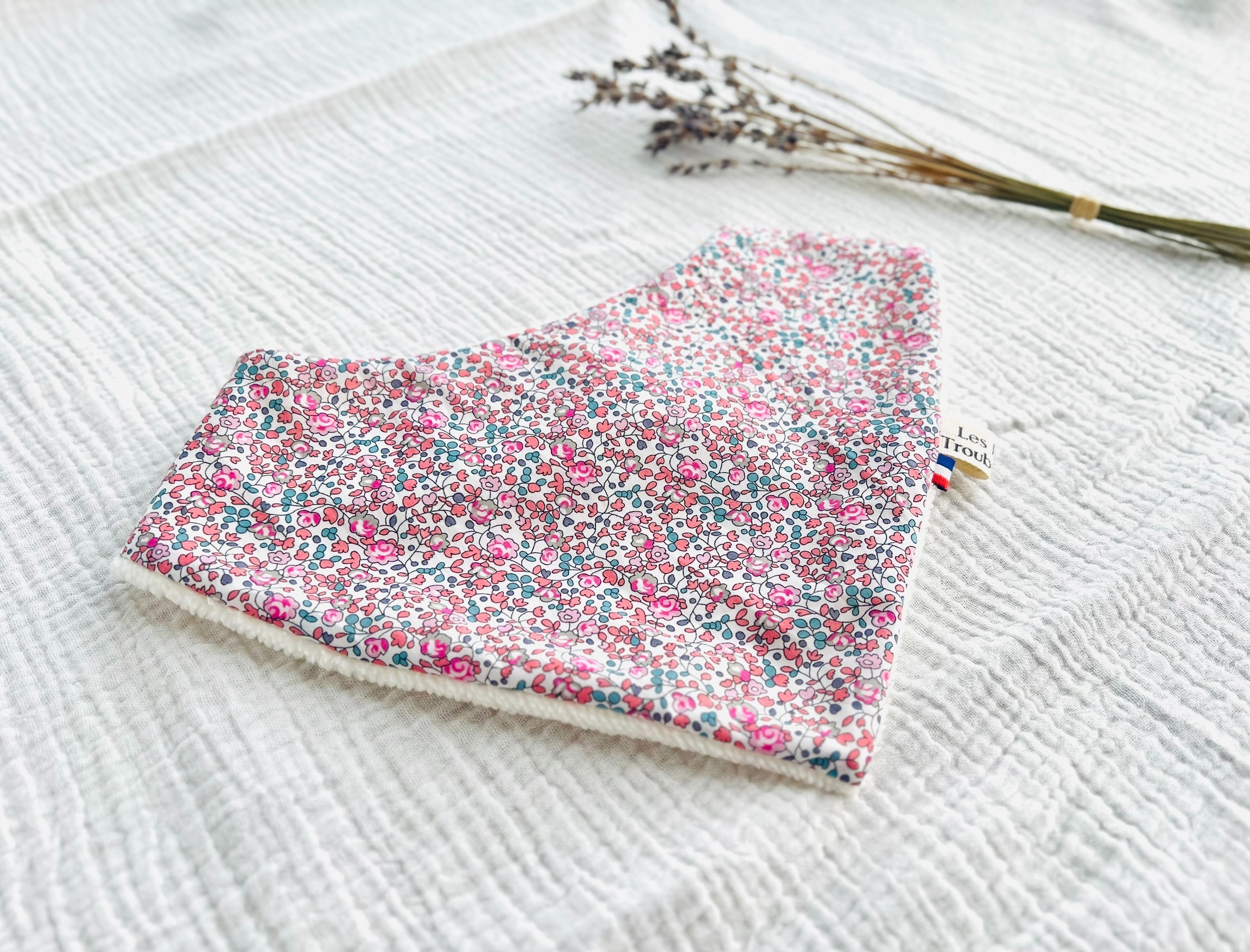 Bavoir bandana Liberty Eloïse Rose