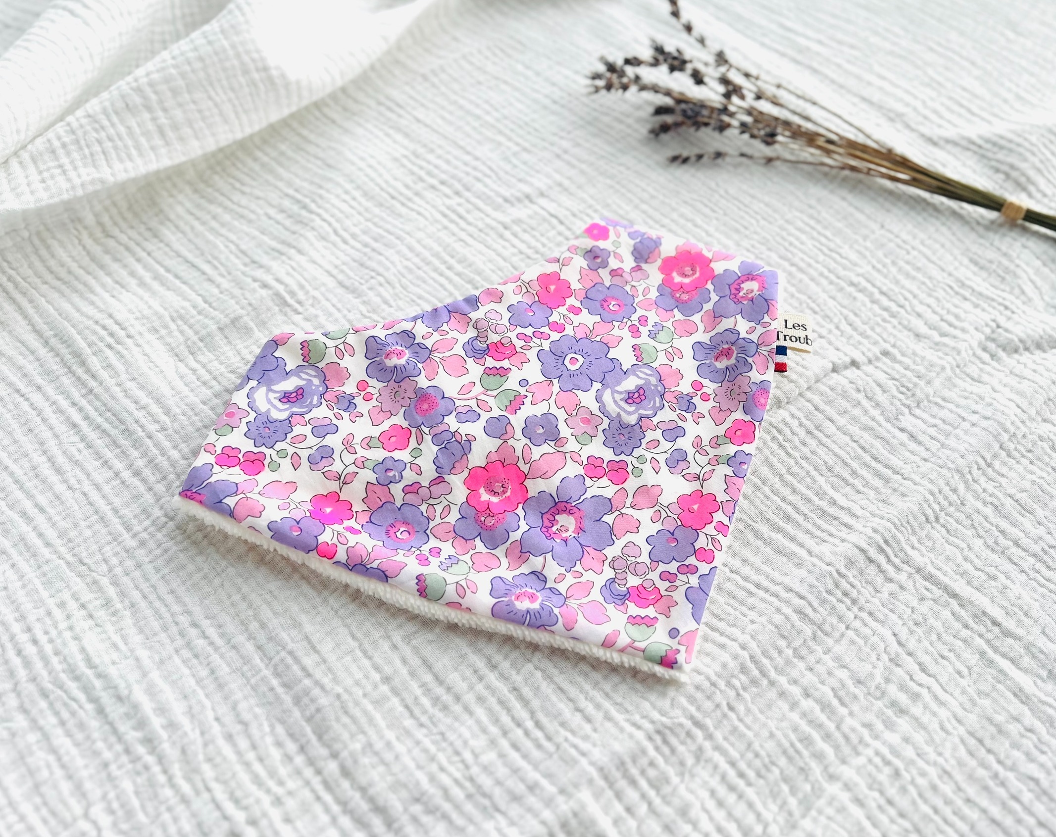 Bavoir bandana liberty betsy fluo lilas