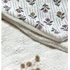 coffret premium cape de bain trousse de toilette lingettes double gaze brodée écrue