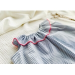 blouse seersucker rayé marine et roulotté rose fluo