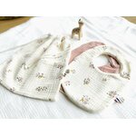 coffret cadeau naissance ESSENTIEL un pochon 2 bavoirs double gaze fleurie
