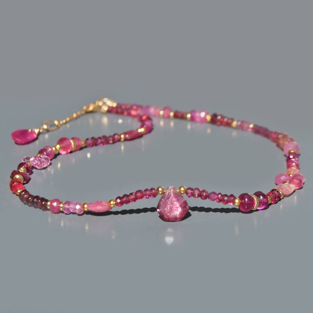 collier pierres rose tourmaline Saphir et Rhodloite-2