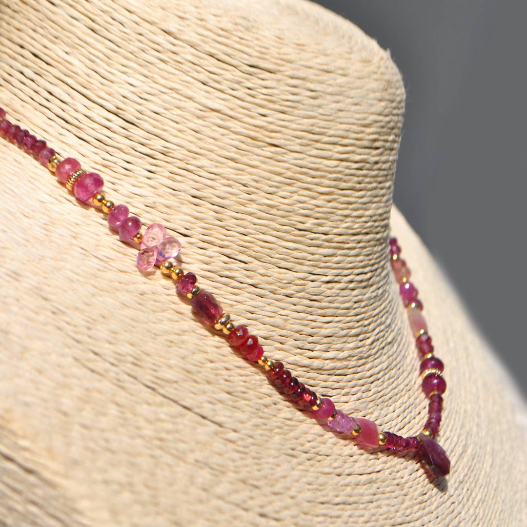 collier pierres rose tourmaline Saphir et Rhodloite-4
