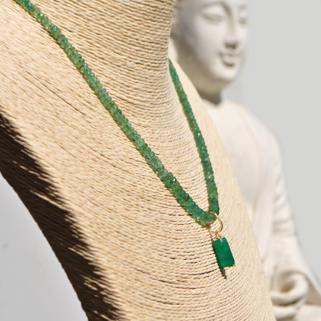 collier emeraude pendentif -A