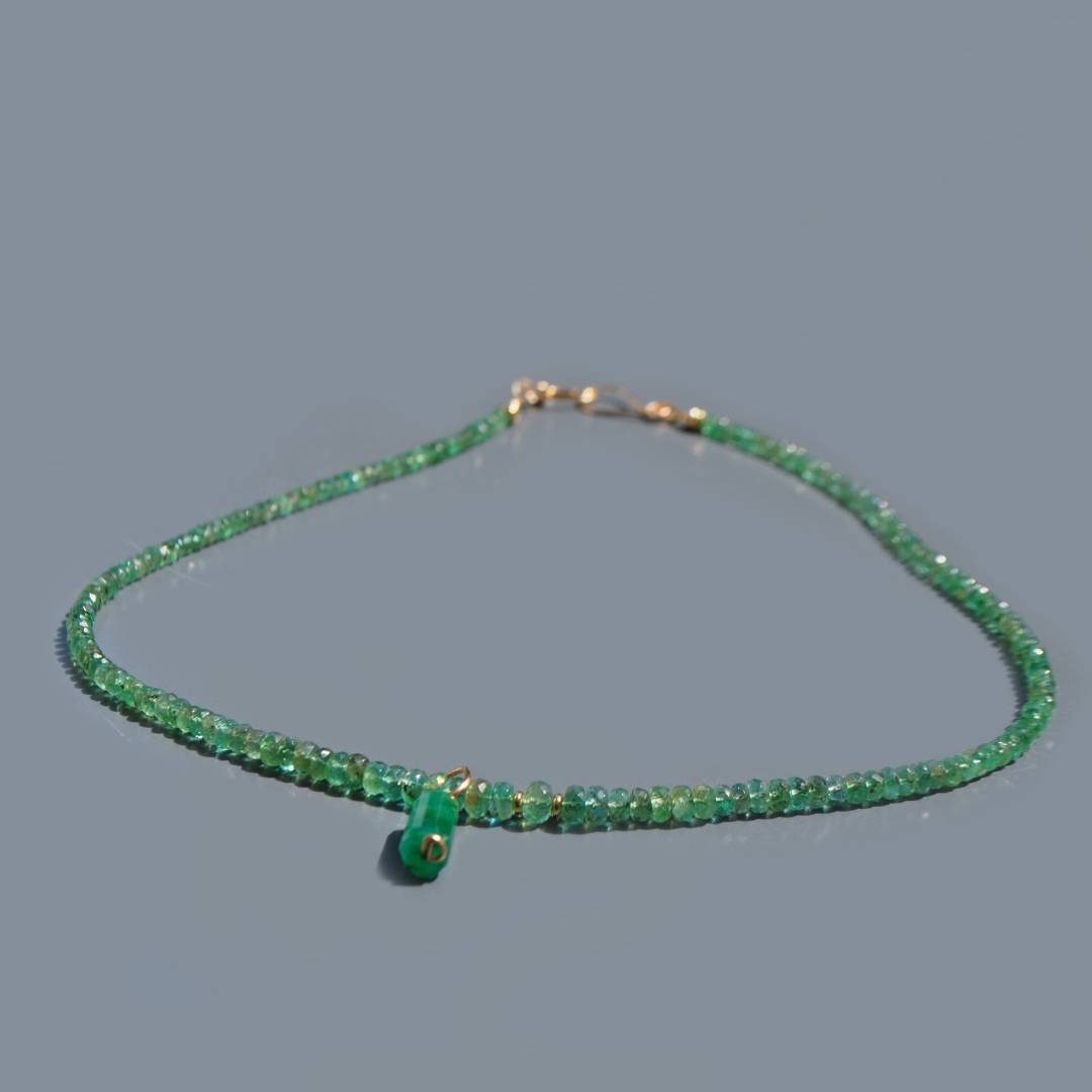 collier emeraude pendentif