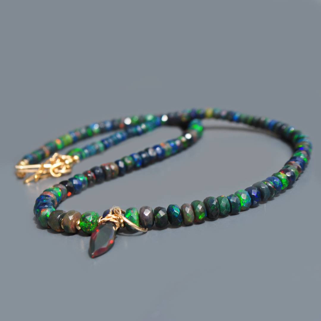 Collier Opale éthiopienne Welo Fire 48,1 Ct – Rondelles Lisses Naturelles – A-2943
