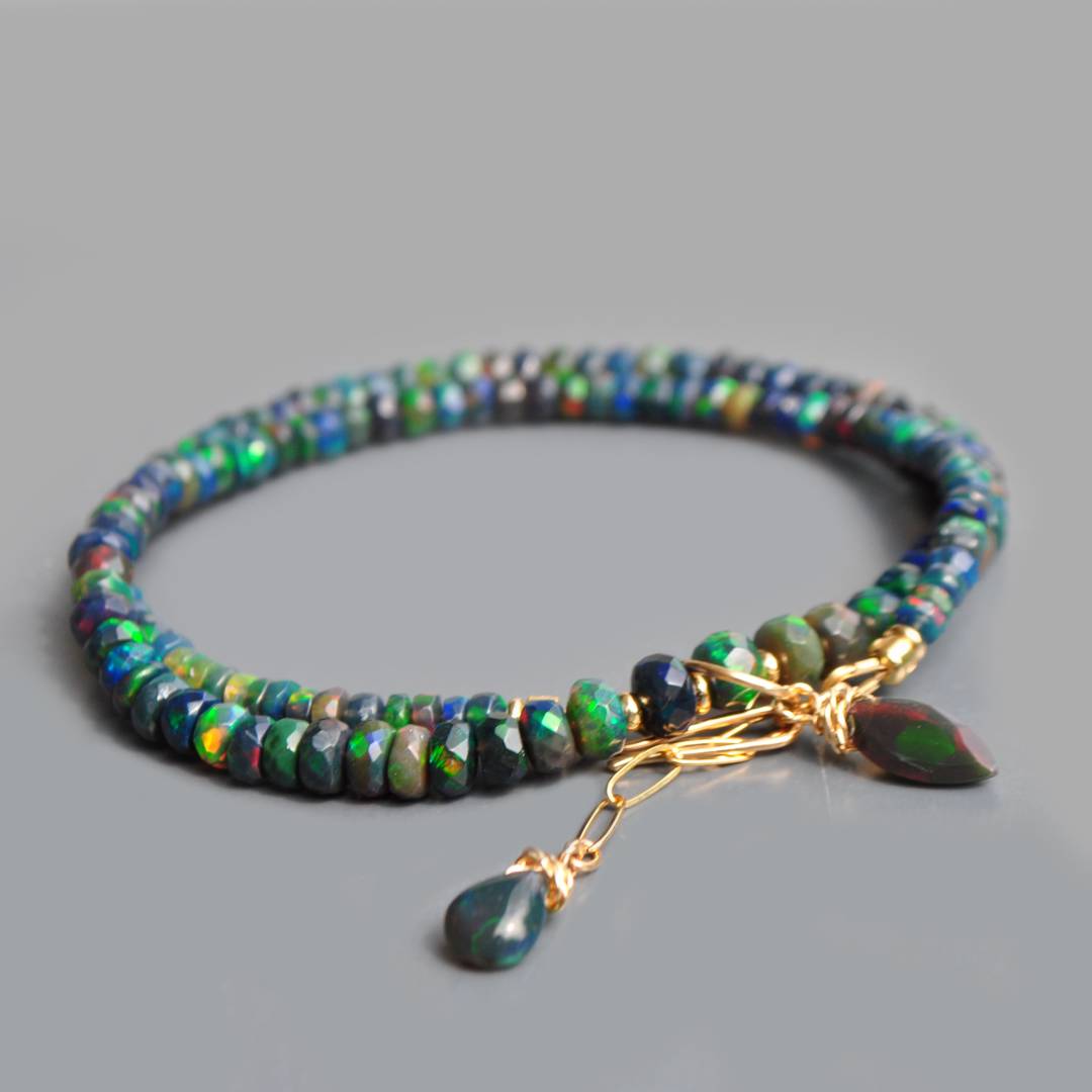 collier opale noir taillée marquise-7