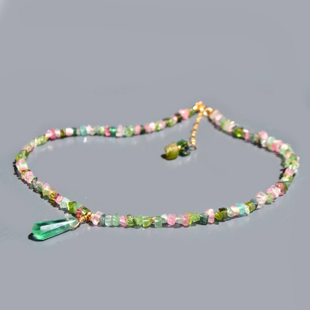 Collier tourmaline brute pastèque fluorite verte