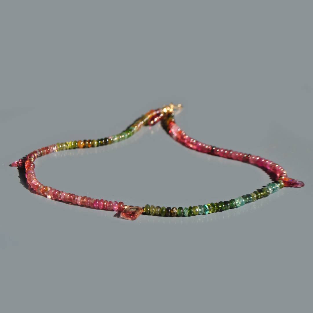 collier tourmaline pendentif feuille