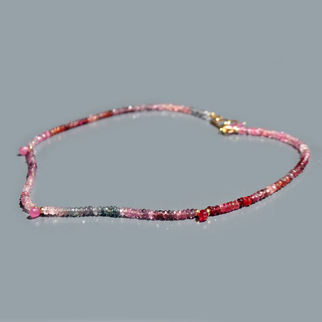 collier spinelle rose bleue