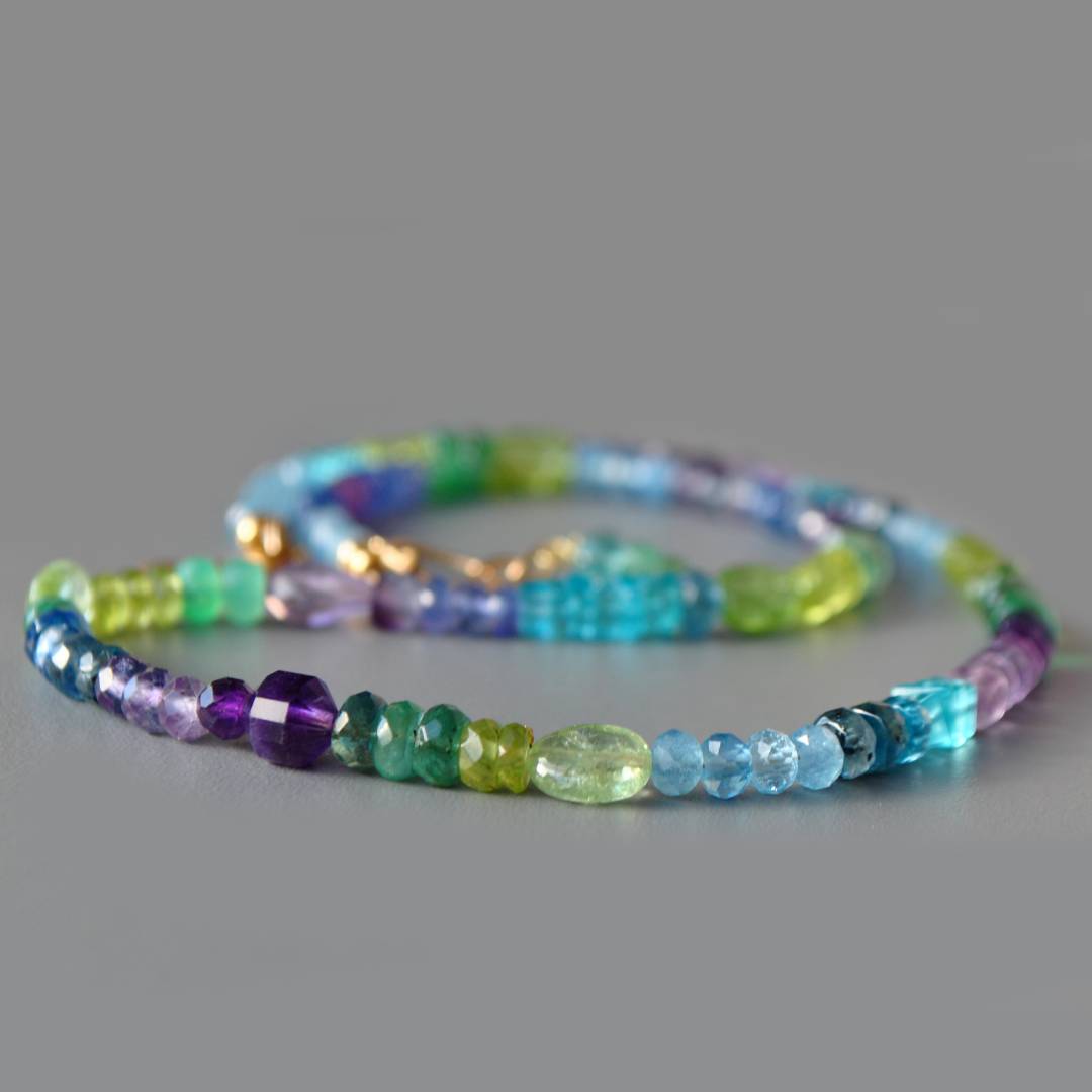 Collier choker multi pierres Aigue marine Apatite Améthyste Péridot