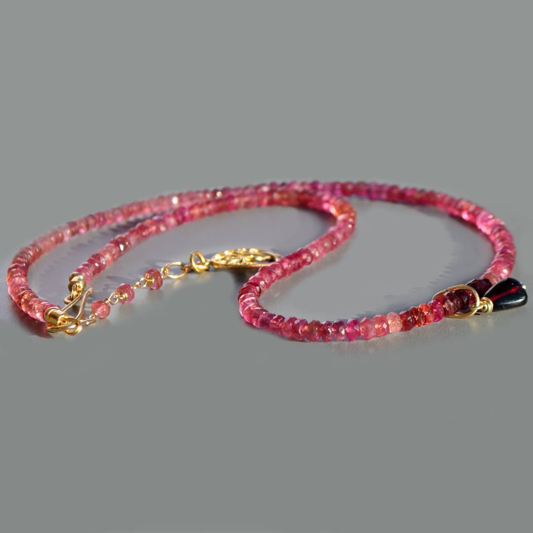 collier tourmaline rose pendentif arbre de vie