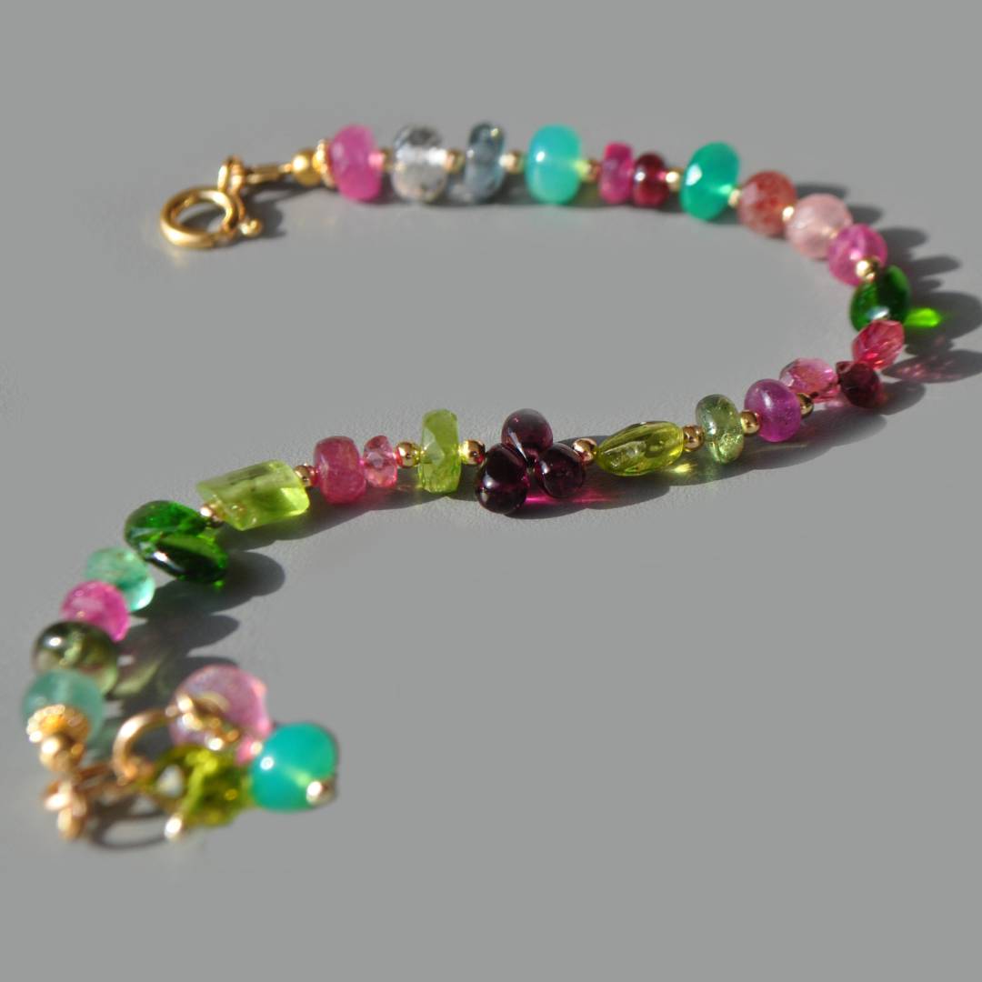 bracelet multi pierres rose verte-1