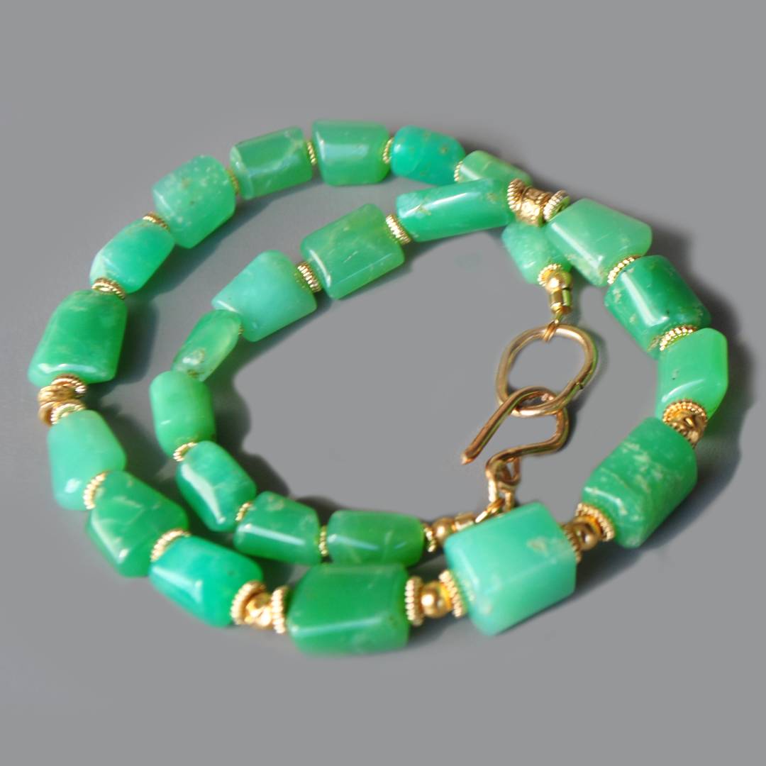 collier chrysoprase pierres taillée-8