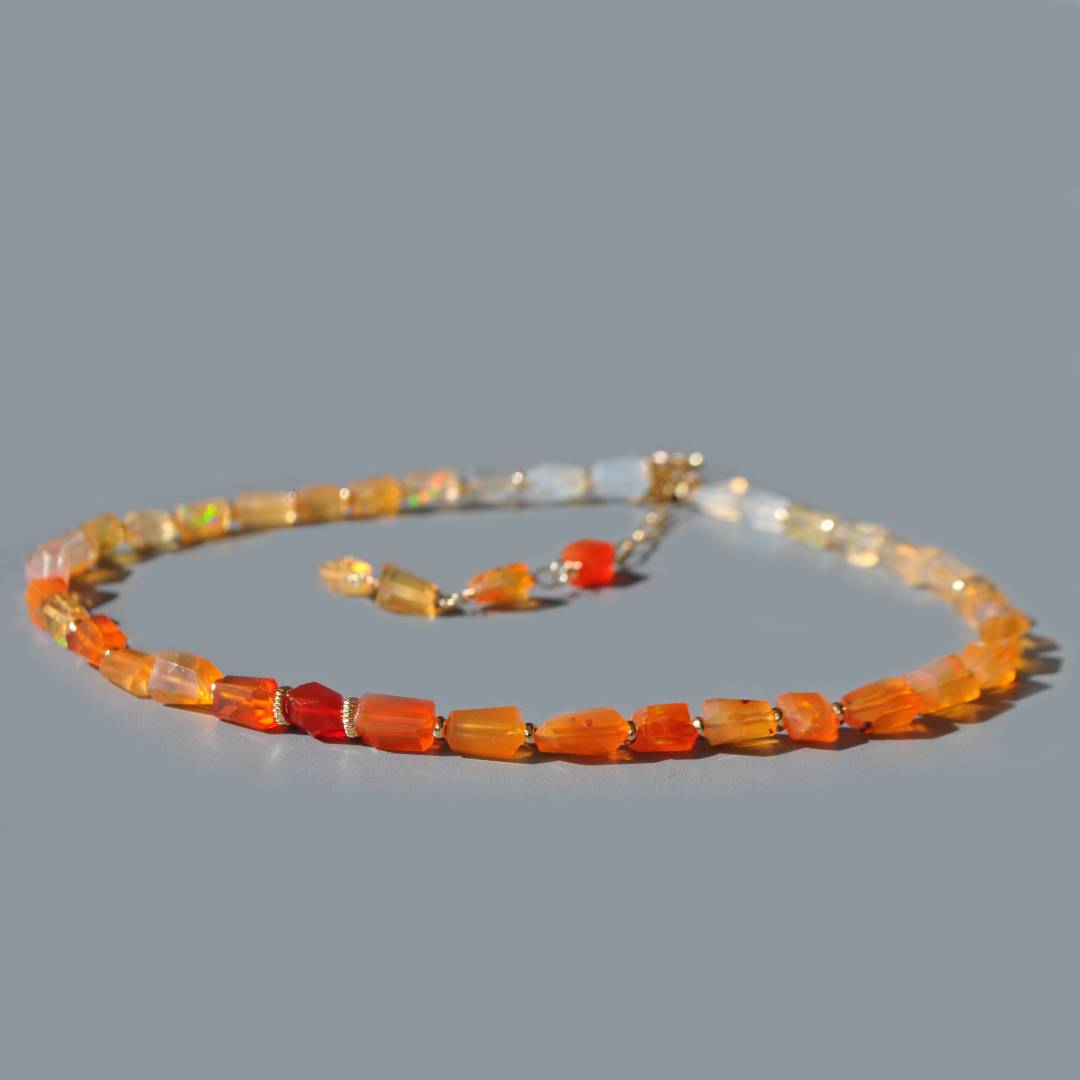 Collier Opale de feu ras de cou