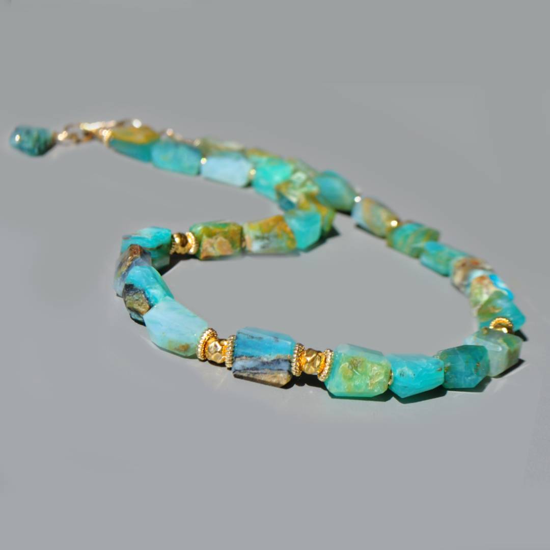 collier opale bleue peruvienne