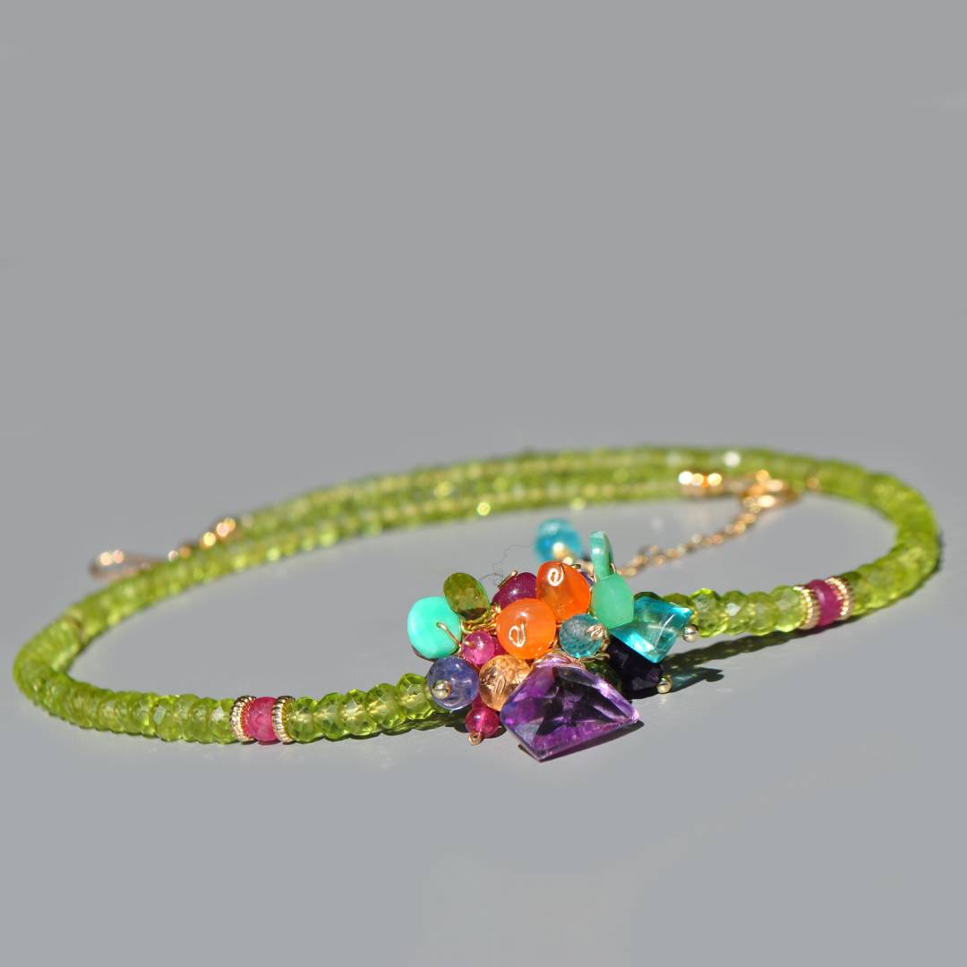 Collier péridot fleur multi pierres.jpg-1