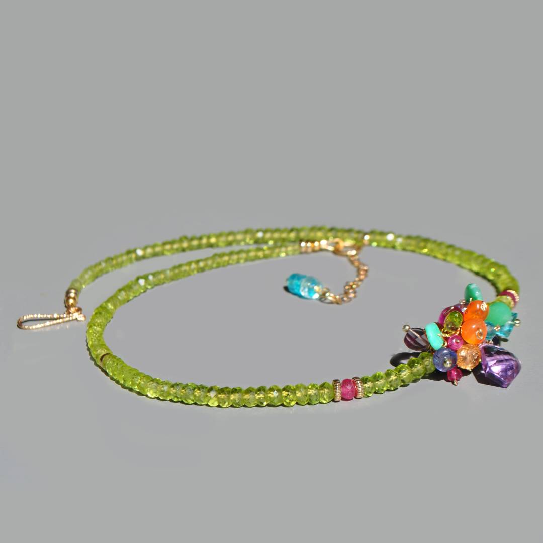 Collier péridot fleur multi pierres