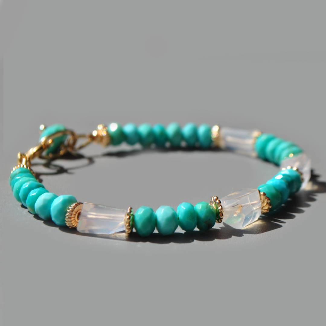 Bracelet turquoise Arizona et opales blanches en or 14K-2