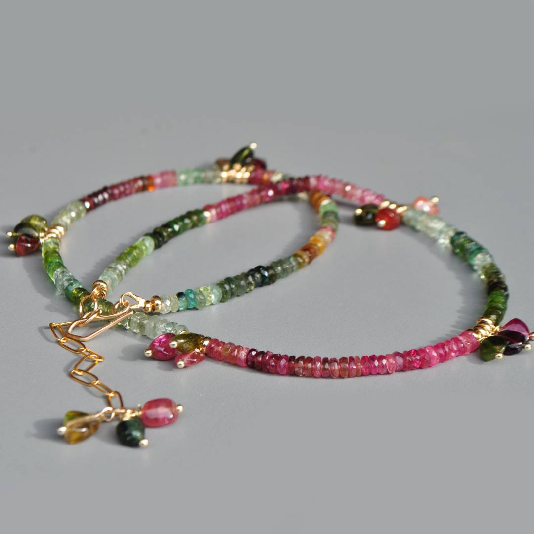 Bijou en tourmaline rose et verte pendentif de pierres naturelles