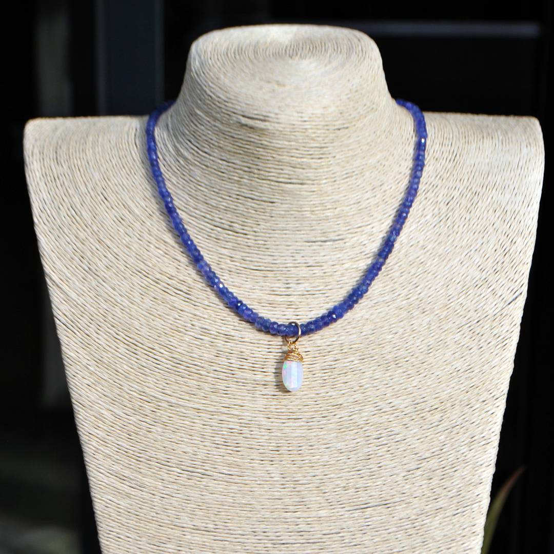 collier tanzanite opale welo blanche-A
