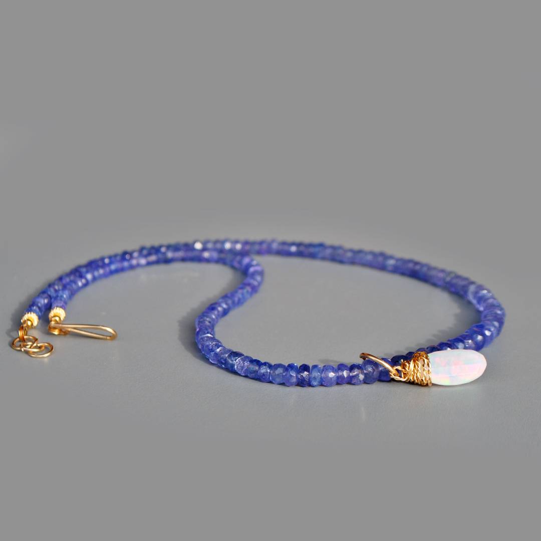 collier tanzanite opale welo blanche