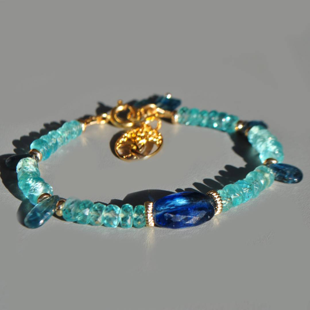 bracelet apatite cyanite mousse