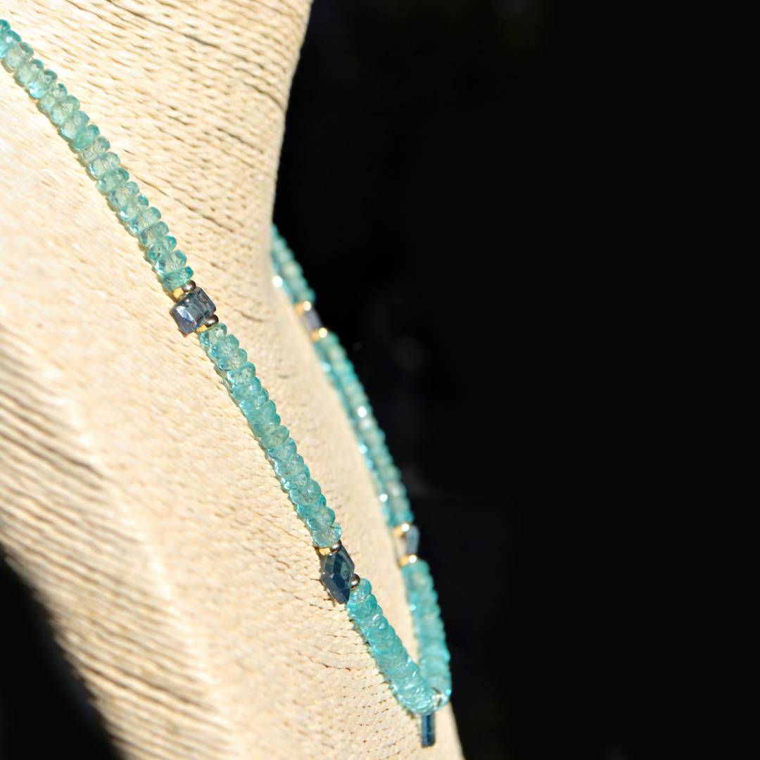 collier apatite cyanite mousse-6