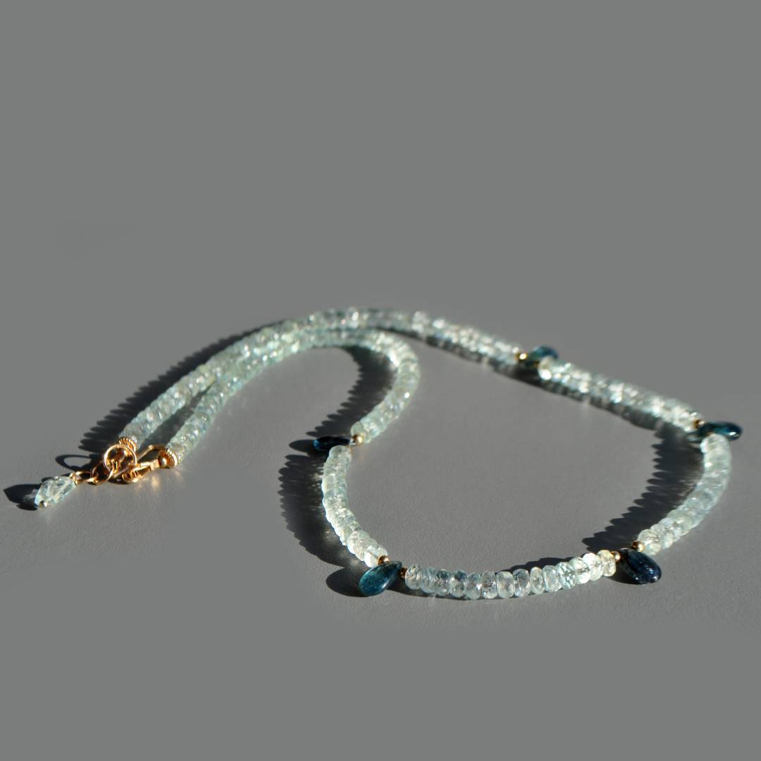collier aigue marine cyanite en gouttes projet