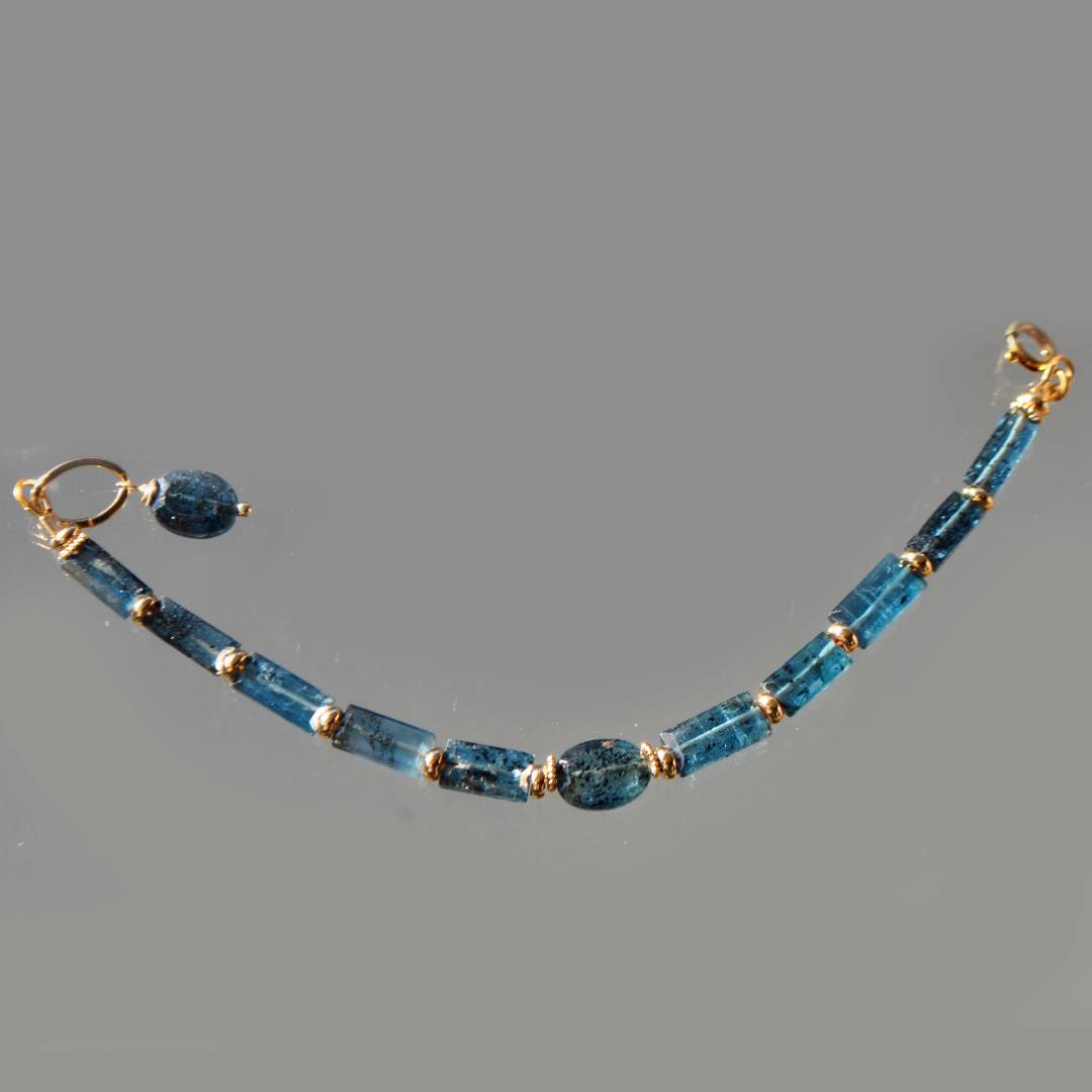 bracelet cyanite mousse nuggets