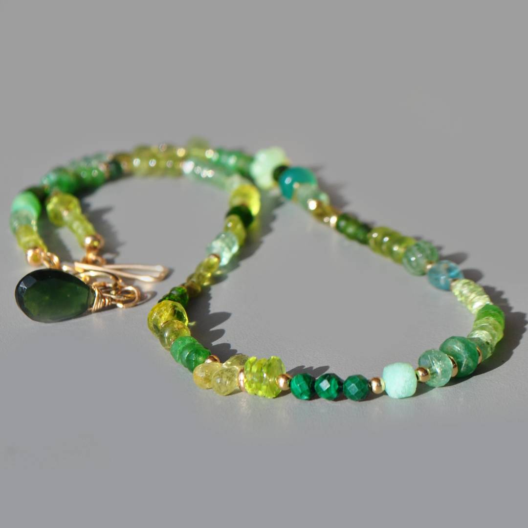 Collier multi pierres vertes serpentine-4