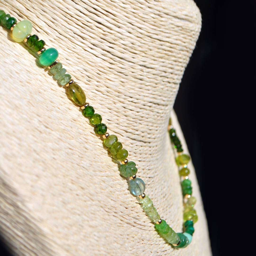 Collier multi pierres vertes serpentine-B