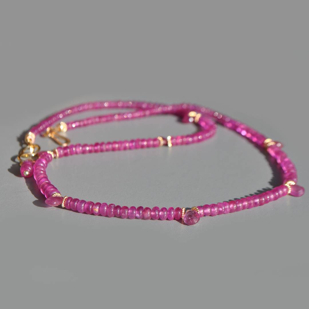 Collier saphir rose gouttes facettes-3