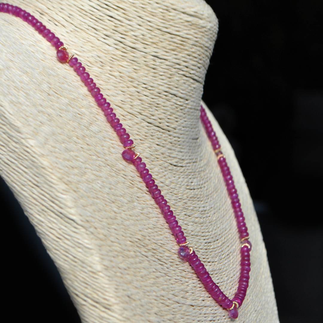 Collier saphir rose gouttes facettes-B