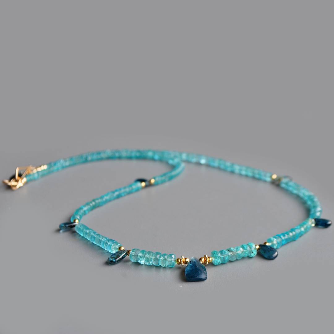 Collier apatite bleue goutte de cyanite Or14K