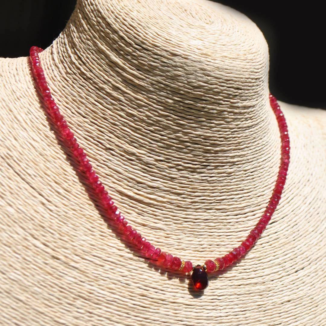collier spinelle rouge grenat almandin
