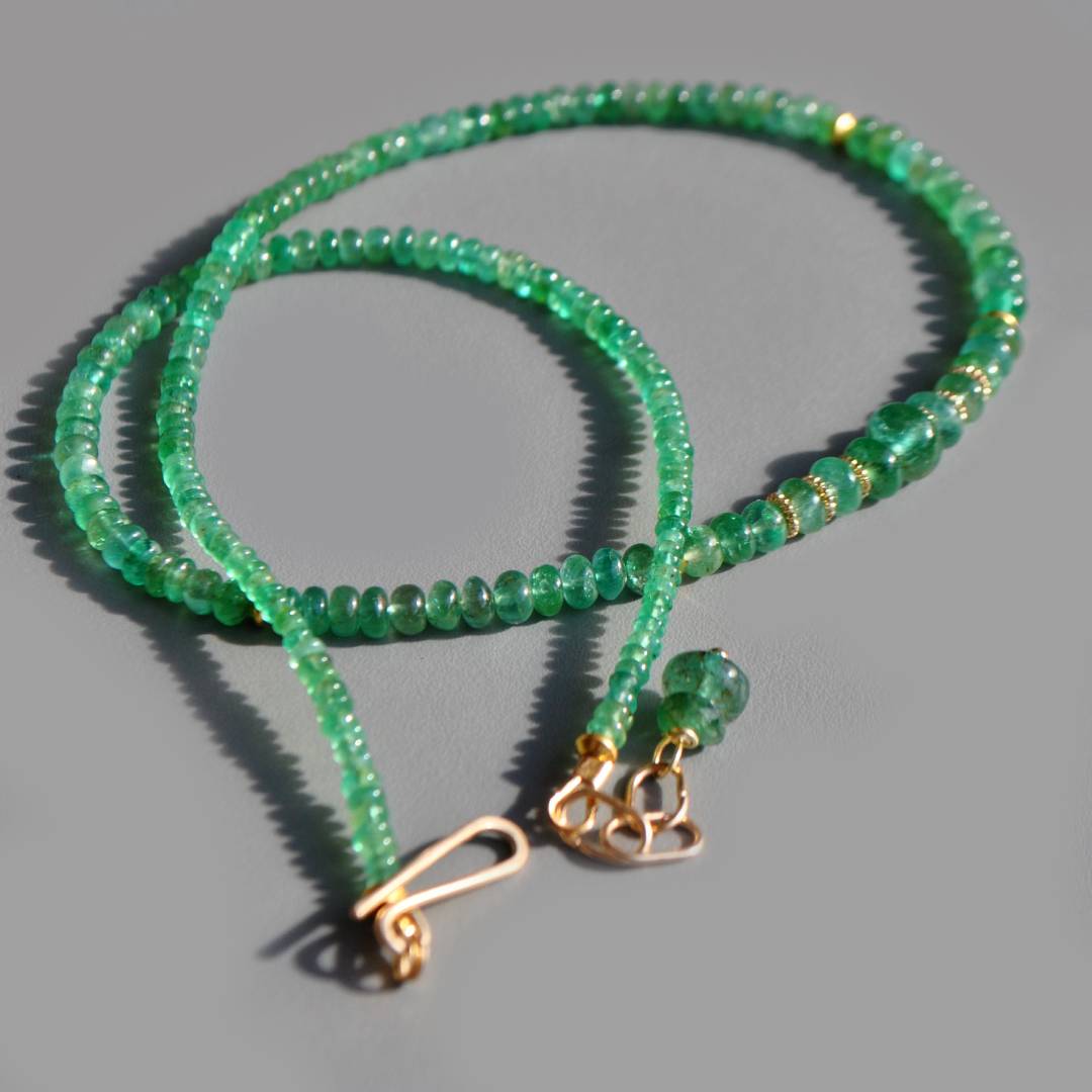 collier emeraude de zambie perle vert bleue-3