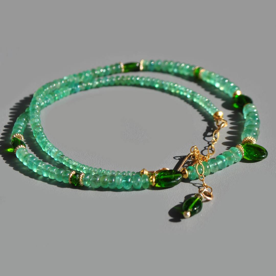 collier emeraude de zambie Diopside goutte-5