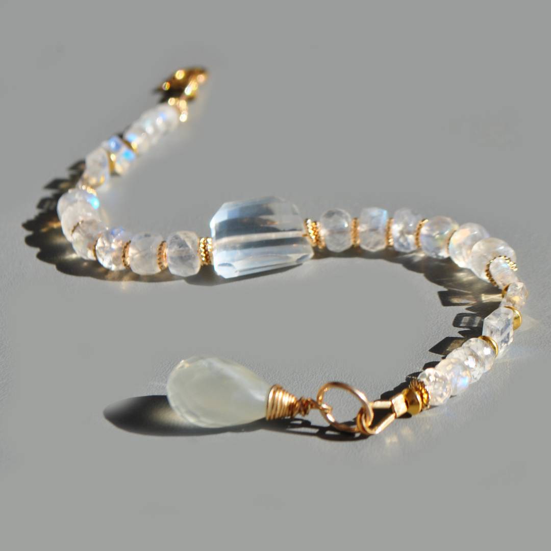 Bracelet pierre de lune arc en cie cristal de roche-3