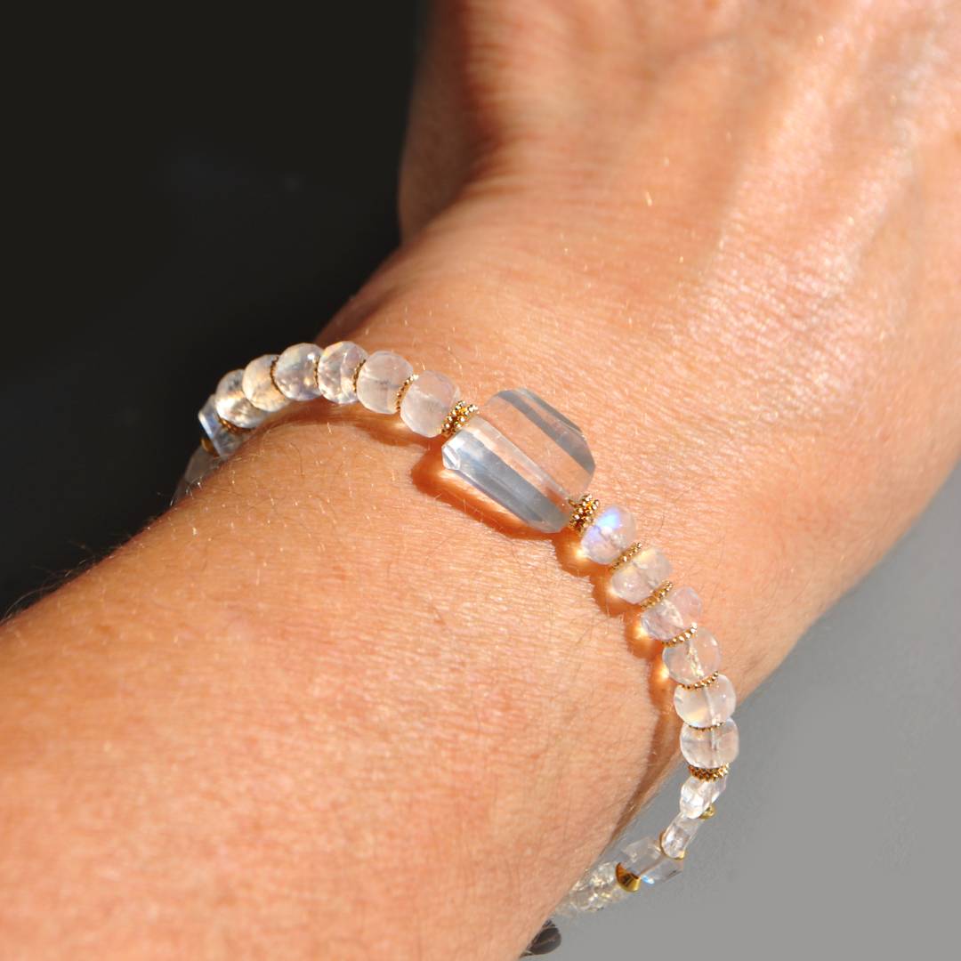 Bracelet pierre de lune arc en cie cristal de roche-9