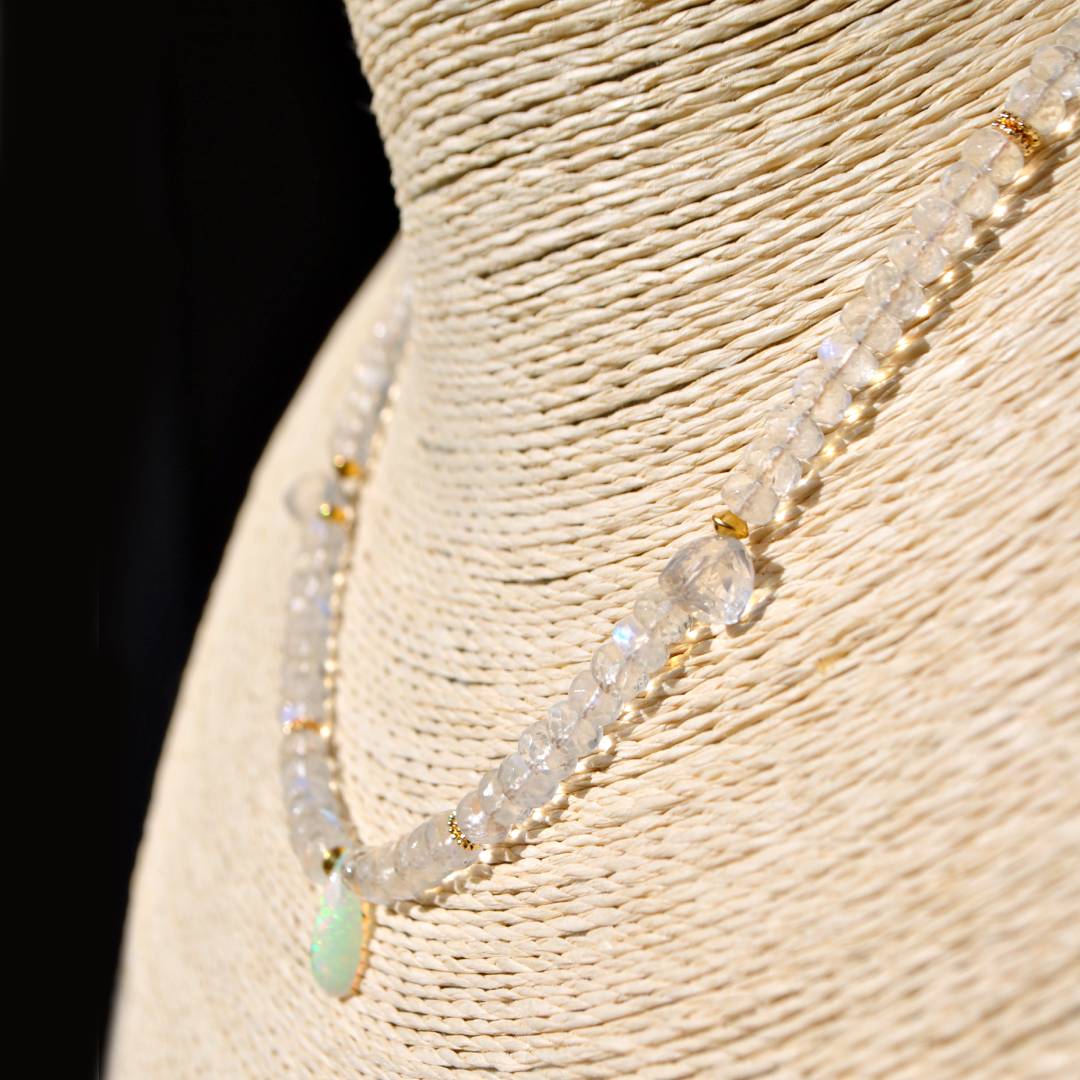 collier pierre de lune ar en ciel Opale welo ethiopienne-B