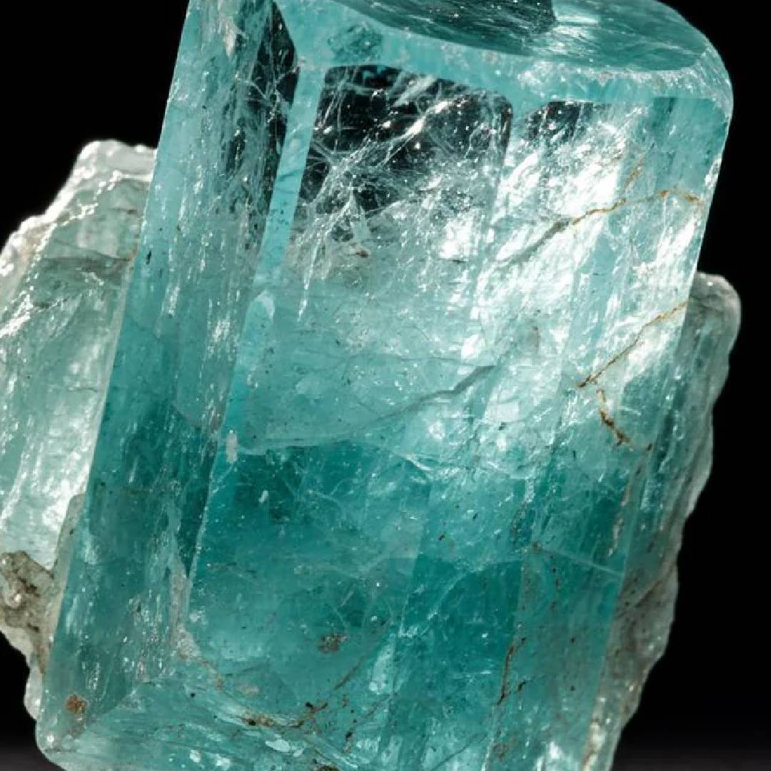 Aigue-marine : pierre de naissance de mars et trésor du printemps